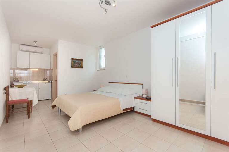 Makarska Apartment Rental