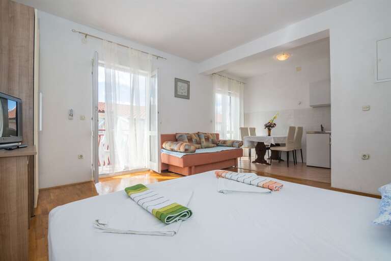 Makarska Apartment Rental