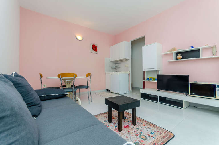 Okrug Gornji Apartment Rental
