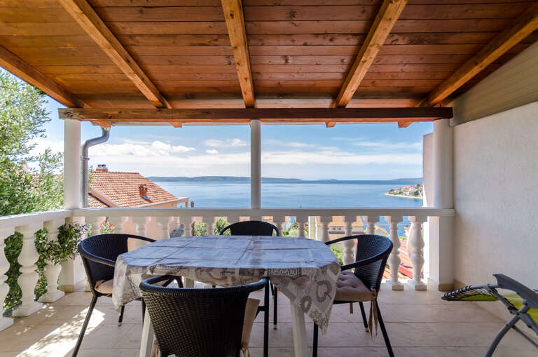 Okrug Gornji Apartment Rental