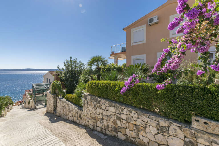Okrug Gornji Apartment Rental