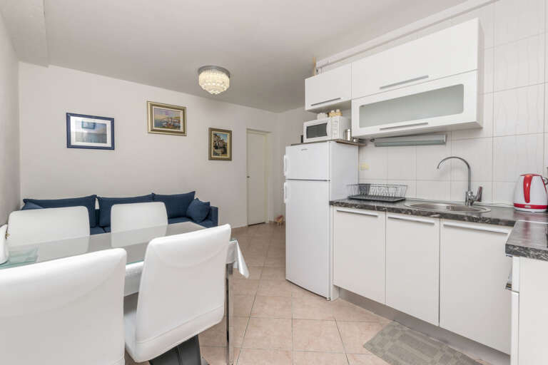 Okrug Gornji Apartment Rental