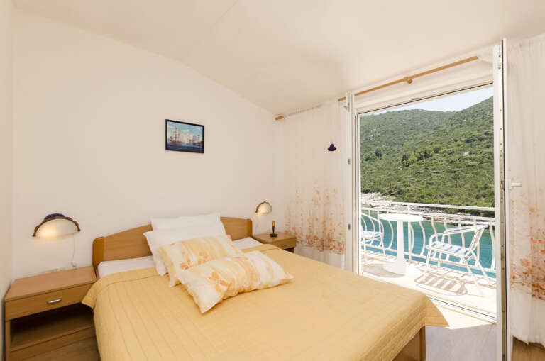 Gdinj Apartment Rental