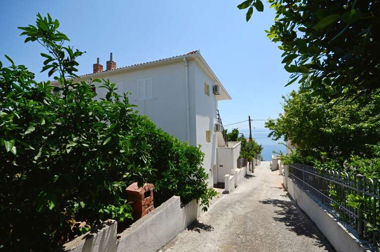 Okrug Gornji Apartment Rental