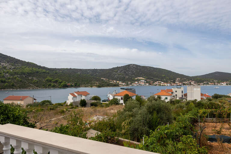 Vinisce Apartment Rental