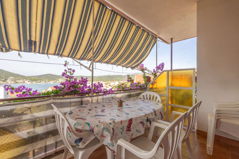 Vinisce Apartment Rental