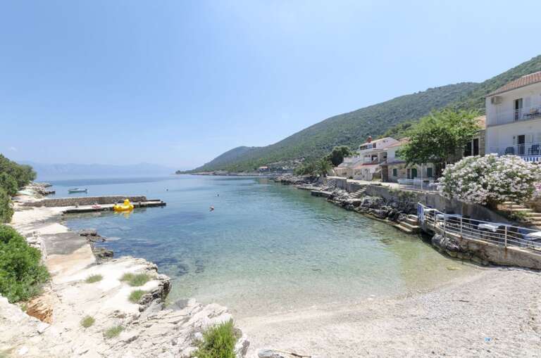 Gdinj Home Rental