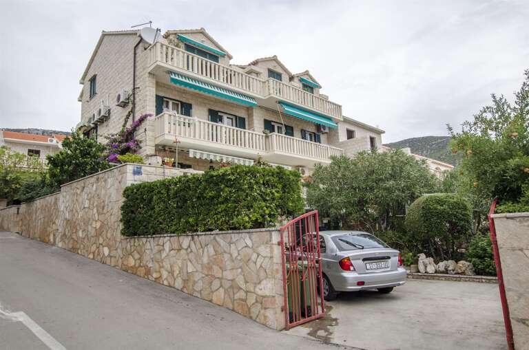 Bol Apartment Rental