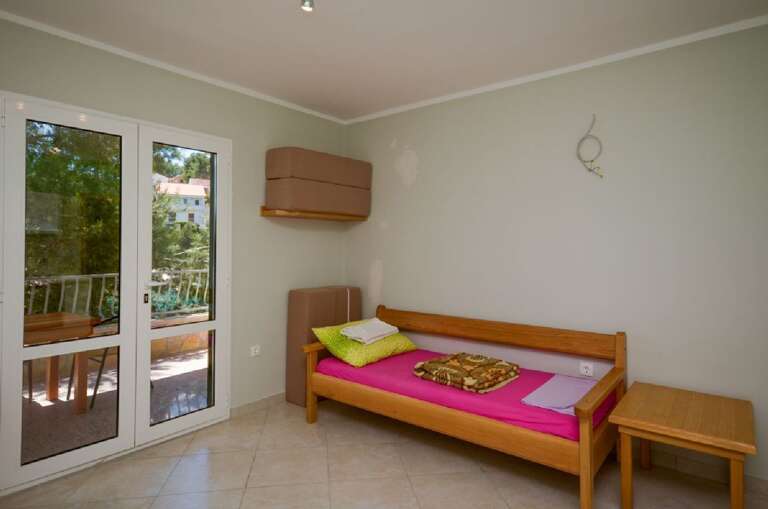 Vrbanj Apartment Rental