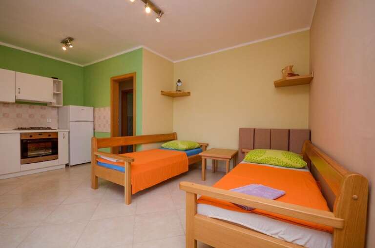 Vrbanj Apartment Rental