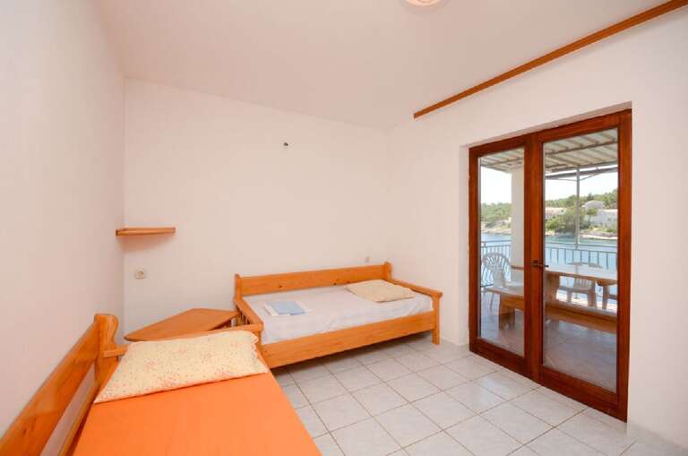 Vrbanj Apartment Rental