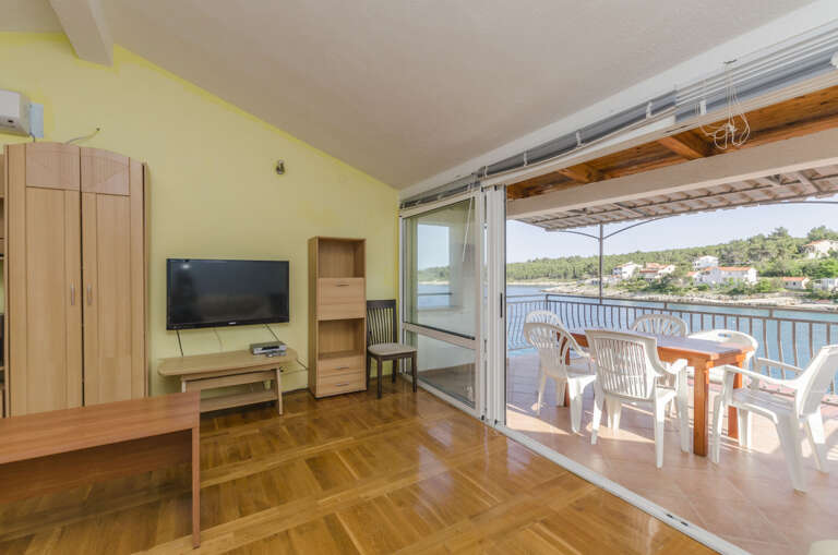 Vrbanj Apartment Rental