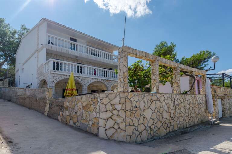 Rogac Apartment Rental