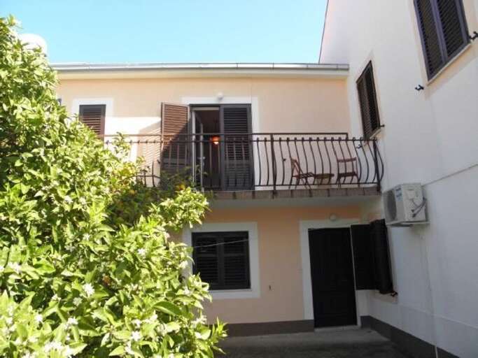 Slatine Apartment Rental