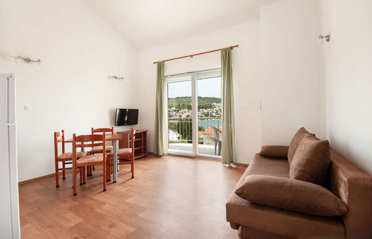 Okrug Gornji Apartment Rental