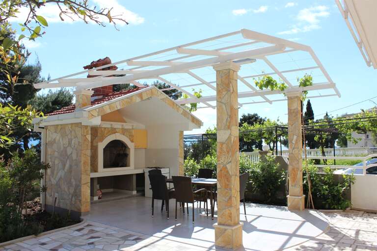 Gradac Apartment Rental