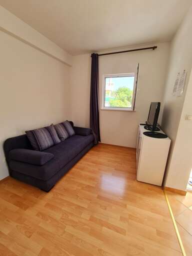 Okrug Gornji Apartment Rental
