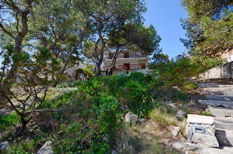 Vrboska Apartment Rental