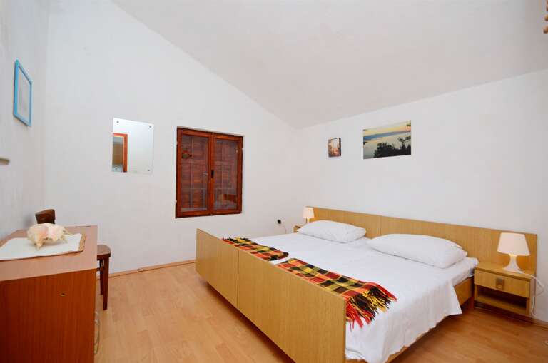 Vrboska Apartment Rental