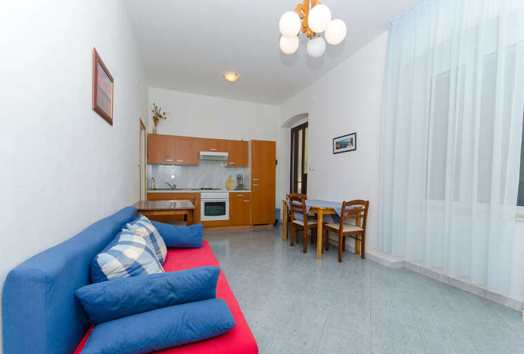 Vis Apartment Rental