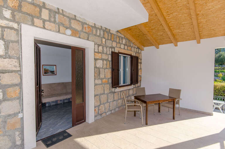 Vis Apartment Rental
