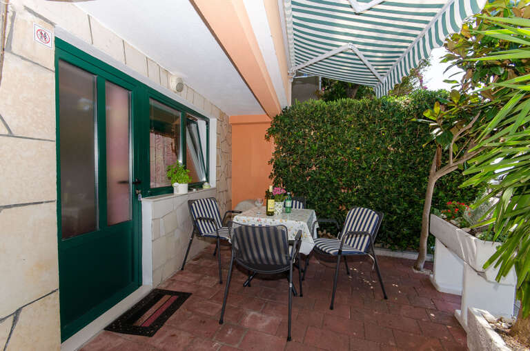 Podgora Apartment Rental