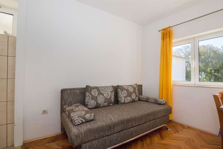 Drvenik Apartment Rental