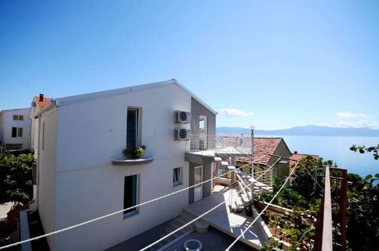 Podaca Apartment Rental