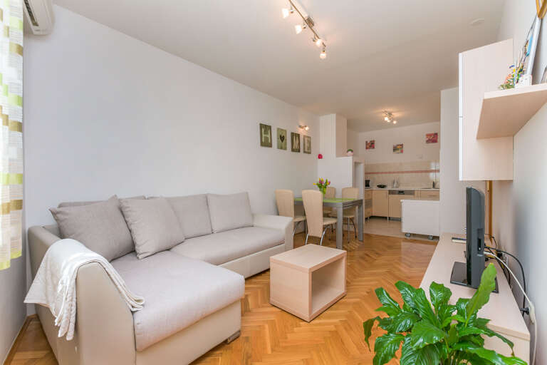 Omis Apartment Rental