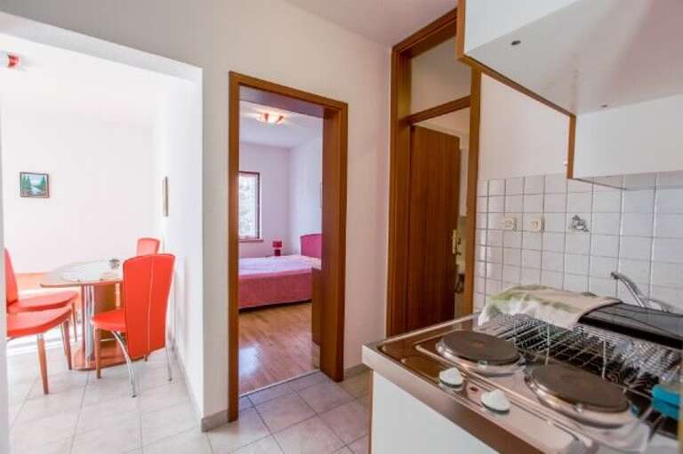 Slatine Apartment Rental