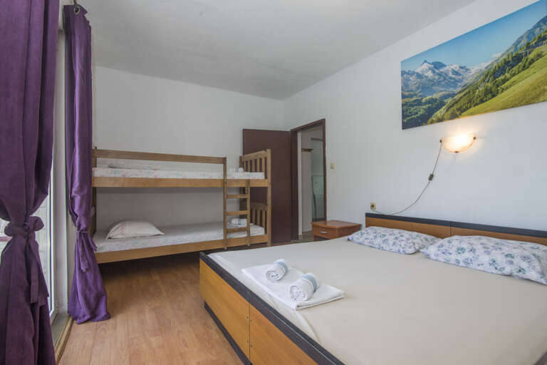 Bogomolje Apartment Rental