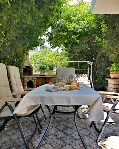 Okrug Gornji Apartment Rental
