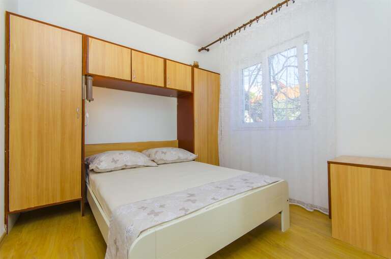 Vinisce Apartment Rental