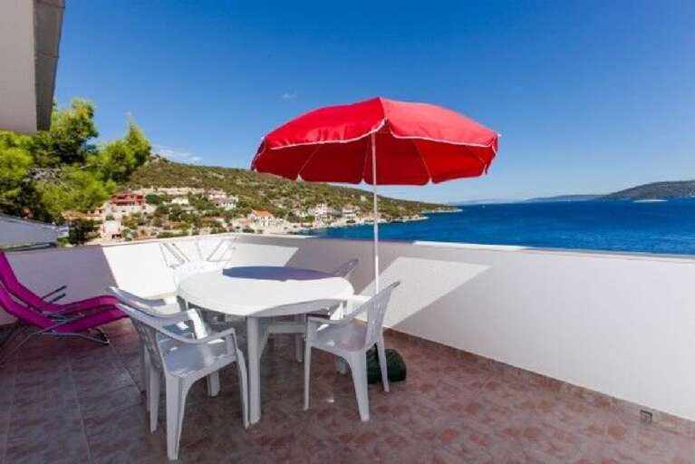 Vinisce Apartment Rental