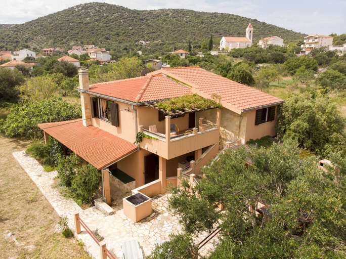 Vinisce Home Rental