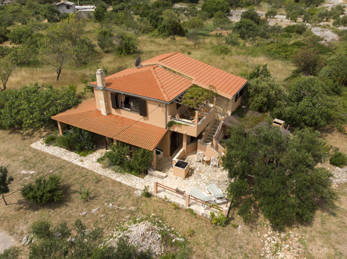 Vinisce Home Rental