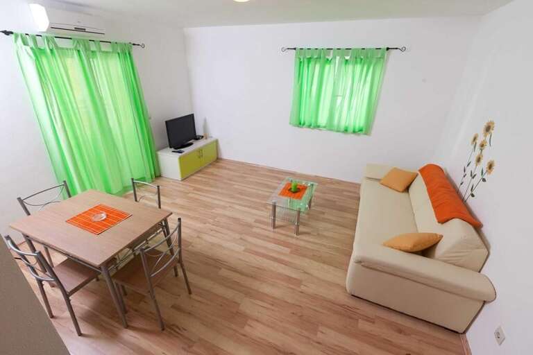 Podgora Apartment Rental