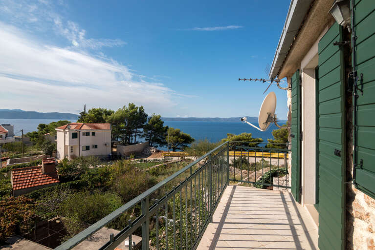 Igrane Apartment Rental