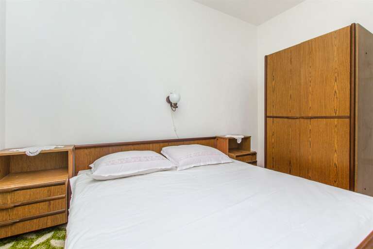 Sutivan Apartment Rental