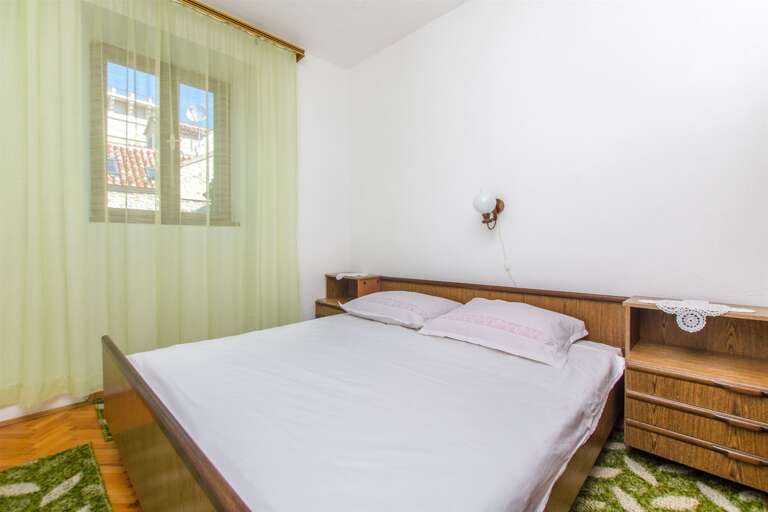 Sutivan Apartment Rental