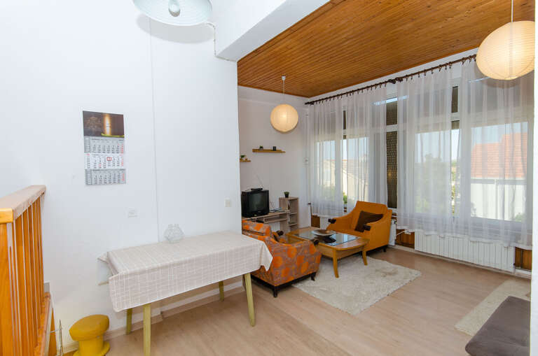 Cara Apartment Rental