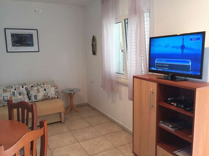Lumbarda Apartment Rental