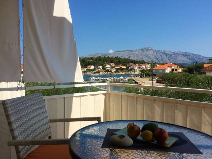 Lumbarda Apartment Rental