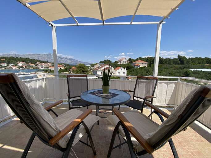 Lumbarda Apartment Rental