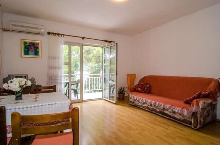 Smokvica Apartment Rental