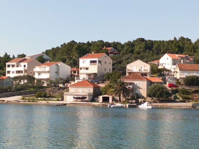 Lumbarda Apartment Rental