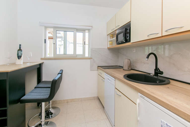 Lumbarda Apartment Rental