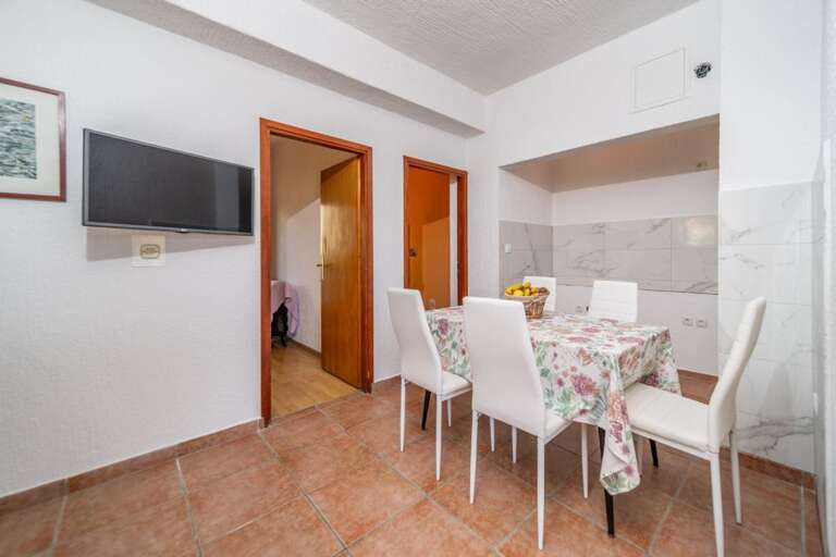 Barbat Na Rabu Apartment Rental