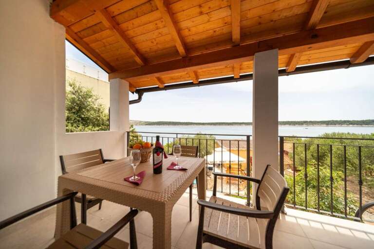 Barbat Na Rabu Apartment Rental