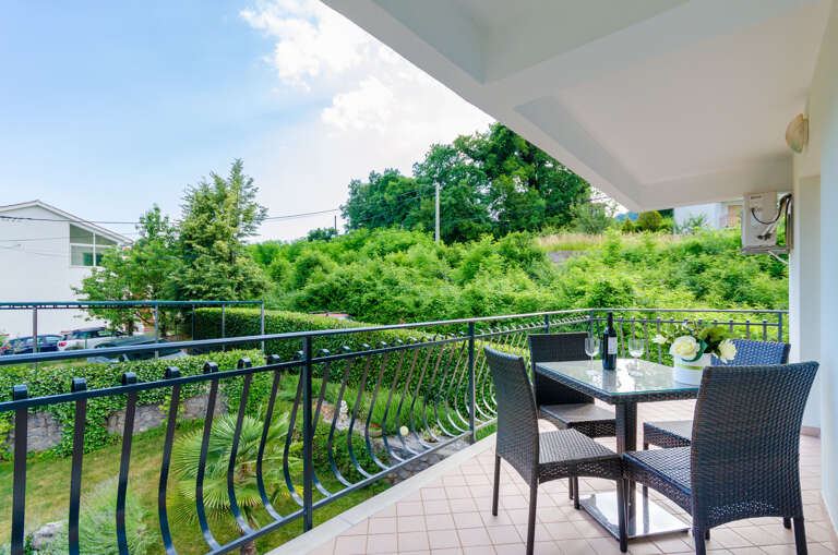 Poljane Apartment Rental